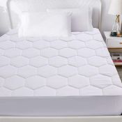 RRP £17.85 Quilted Mattress Protector