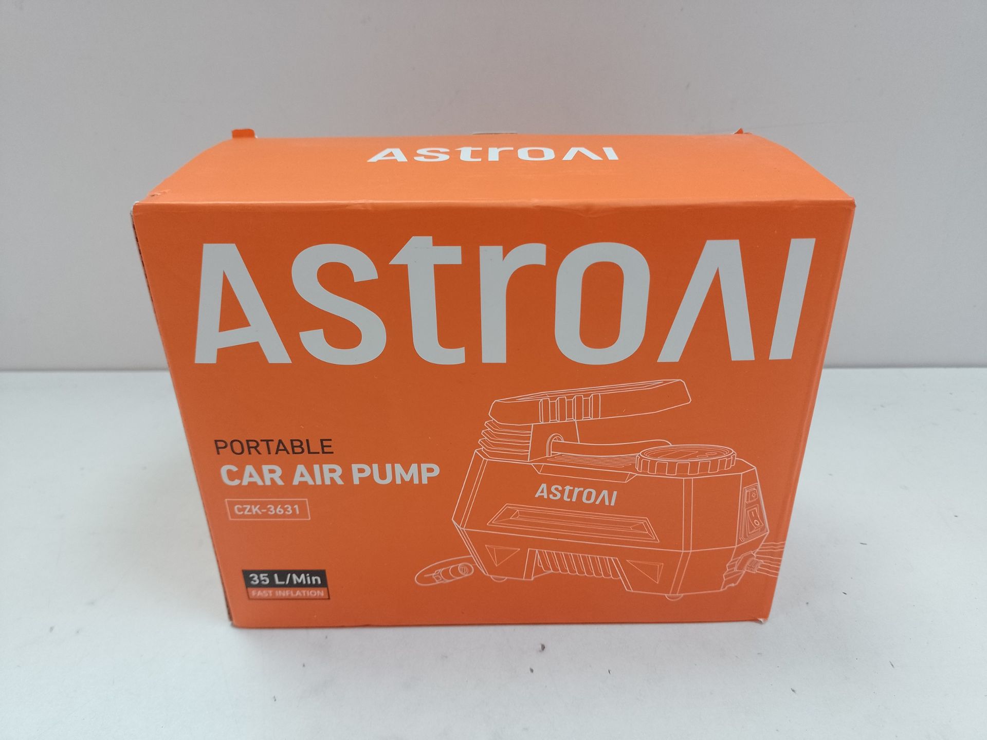 RRP £27.37 AstroAI Tyre Inflator Air Compressor 12V - Image 2 of 2