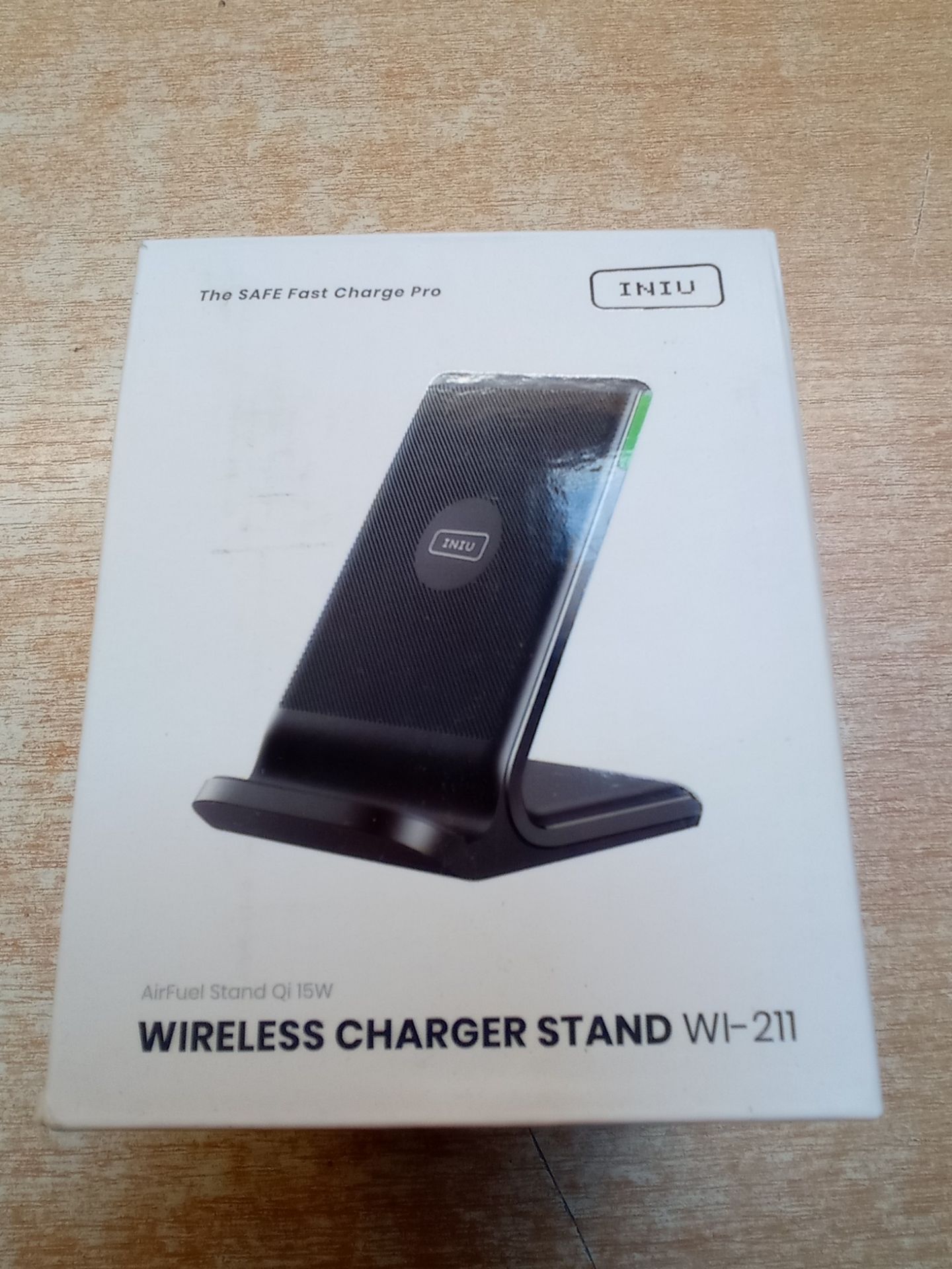 RRP £16.39 INIU Wireless Charger - Image 2 of 2
