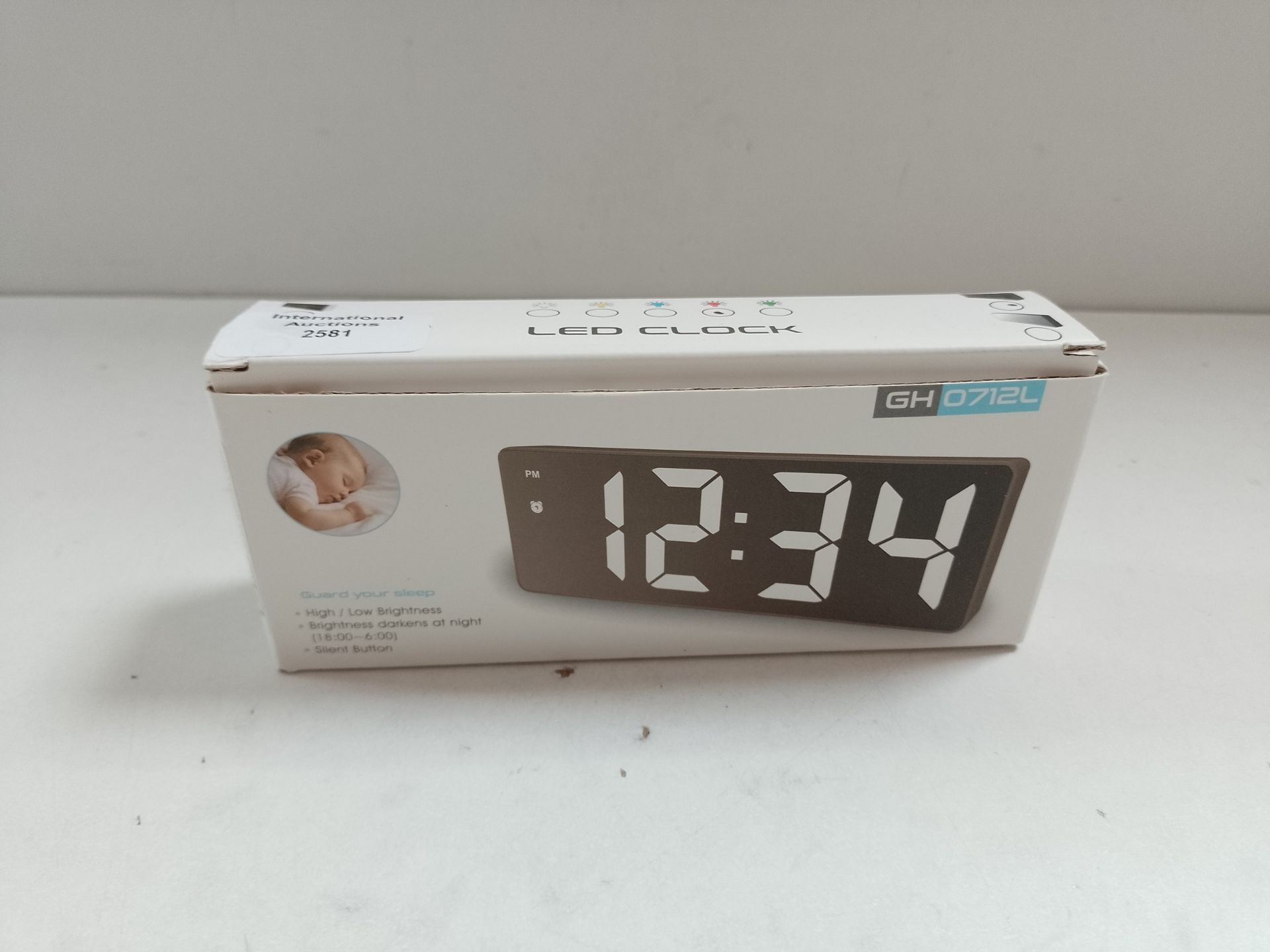 RRP £13.39 Criacr Digital Alarm Clock - Image 2 of 2