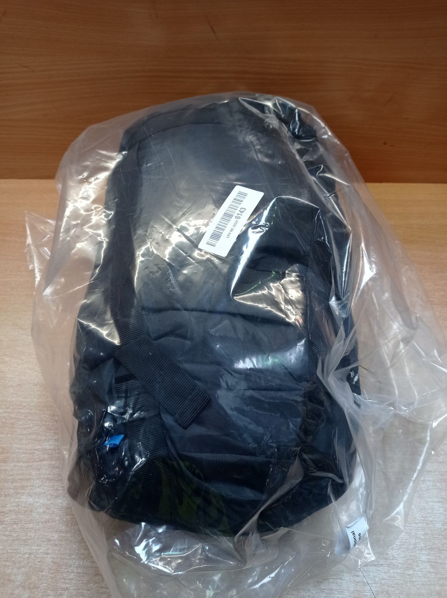 RRP £29.02 MalloMe Sleeping Bags for Adults & Kids Sleeping Bag 3-4 Season - Image 2 of 2