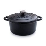 RRP £45.65 Cast Iron Pot with Lid Non-Stick Ovenproof Enamelled