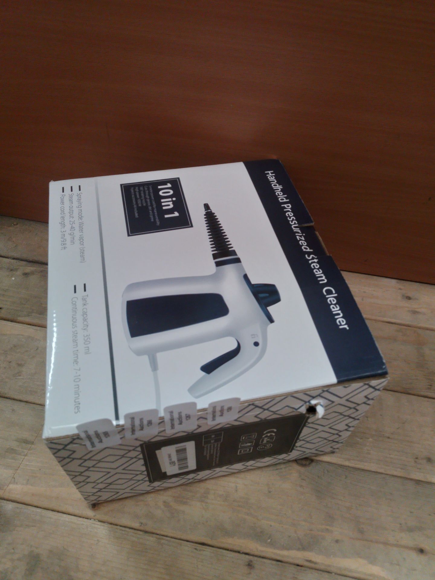 RRP £39.95 Portable Steam Cleaner with 9 accessories & 380ML - Image 2 of 2