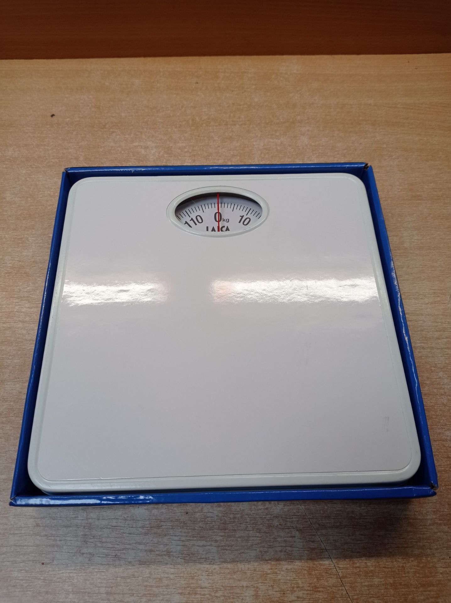 RRP £14.73 LAICA Mechanical Bathroom Scales for Body Weight, 110Kg Capacity - Image 2 of 2