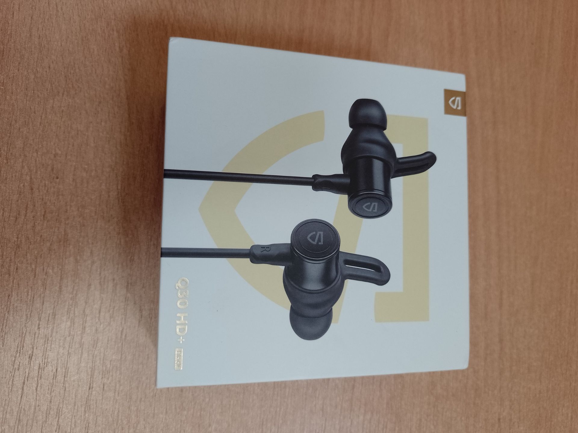 RRP £31.67 SoundPEATS Q30 HD+ Bluetooth Earphones with Mic - Image 2 of 2