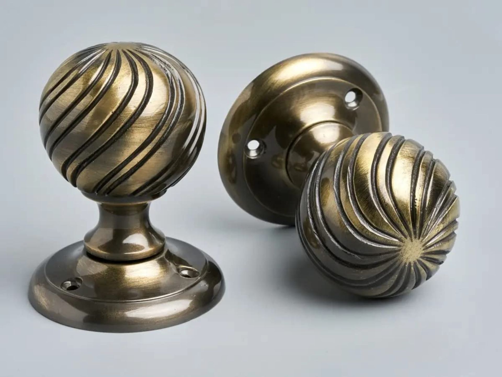 RRP £32.10 Neighbours Lane 2.5 Inch Antique Brass Swirl Mortice Knob Pair Door Handles