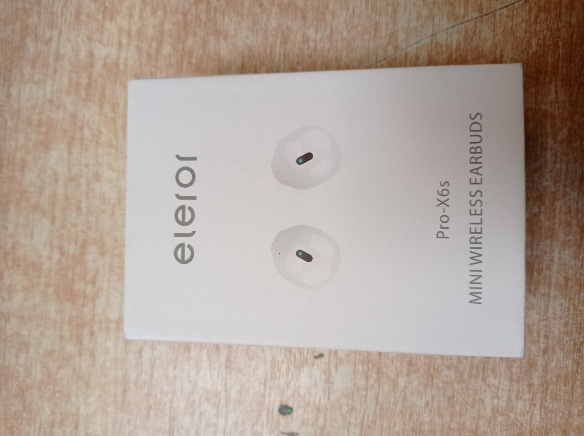 RRP £34.70 eleror Invisible Wireless Blue Tooth Earbuds Mini Earpiece - Image 2 of 2