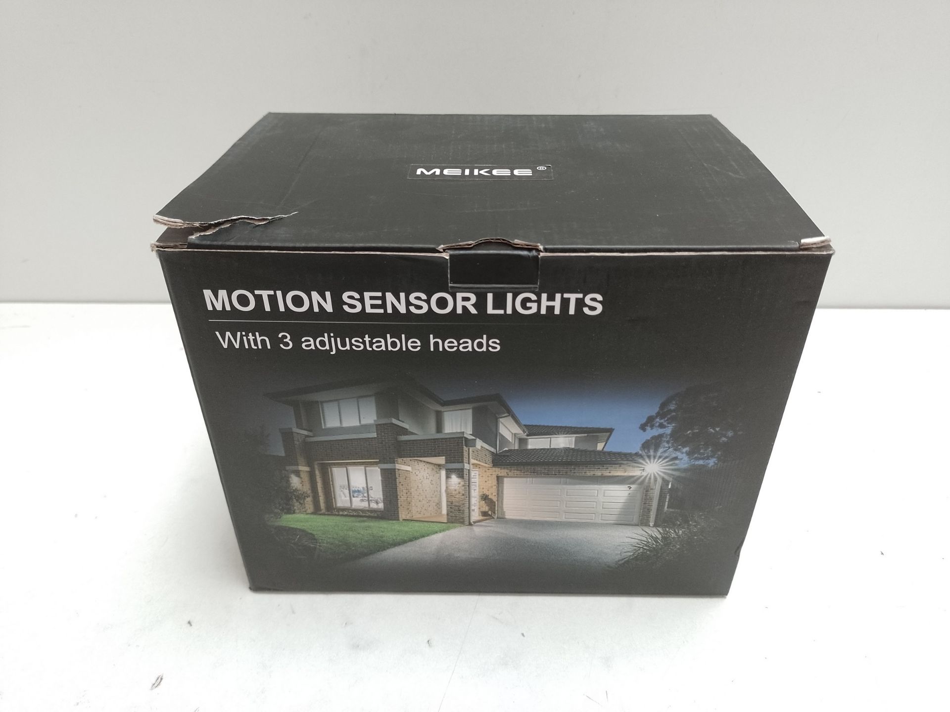 RRP £39.26 MEIKEE 70W Security Lights Outdoor Motion Sensor 6800LM - Image 2 of 2