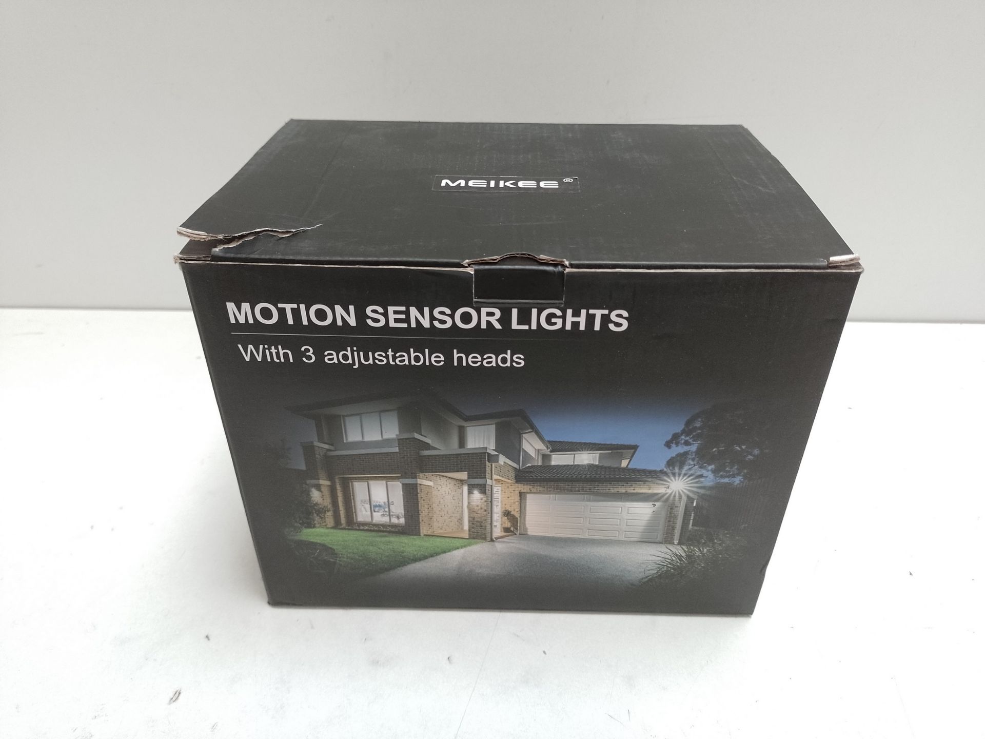 RRP £39.26 MEIKEE 70W Security Lights Outdoor Motion Sensor 6800LM - Image 2 of 2