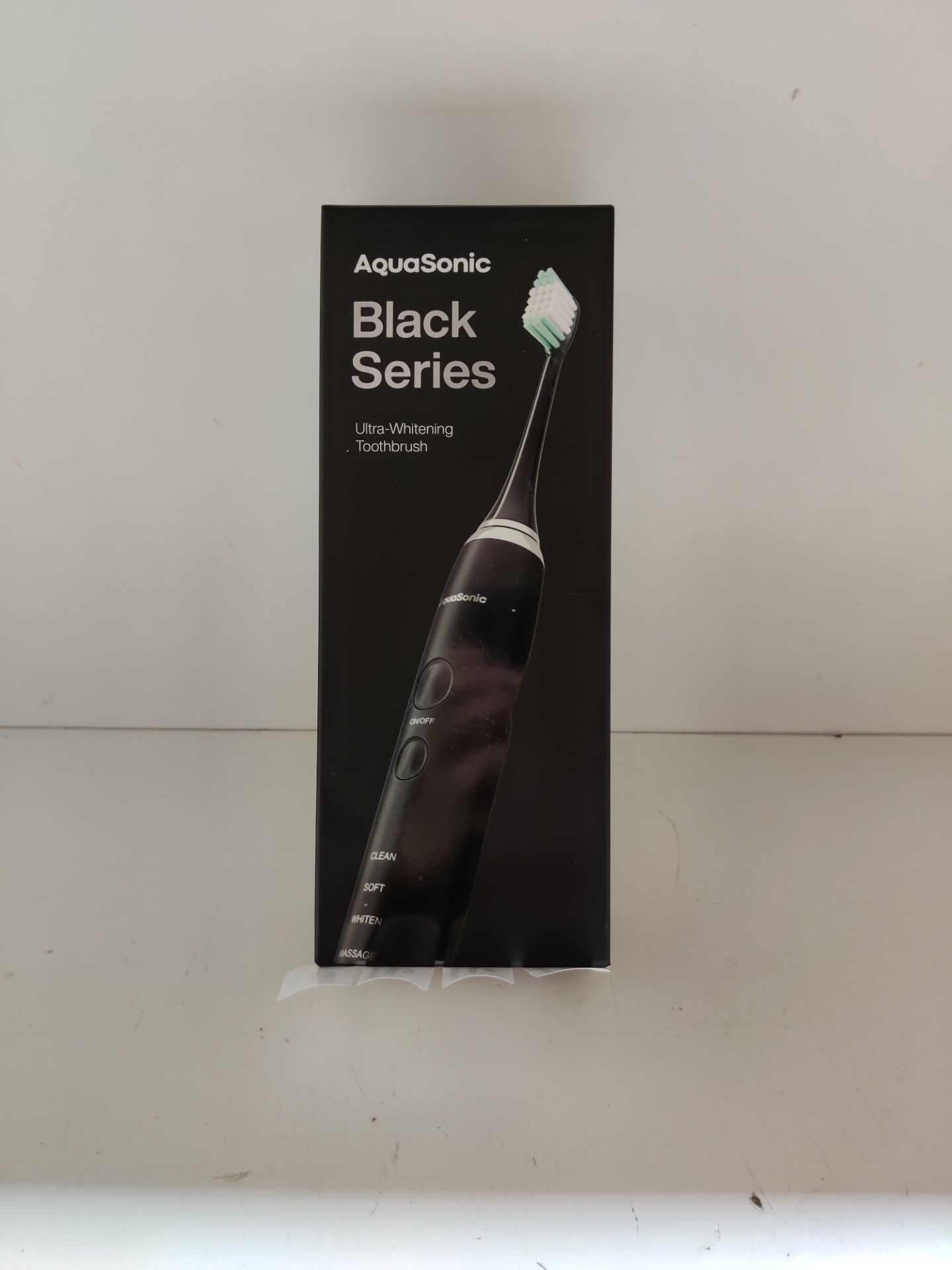 RRP £36.47 Aquasonic Black Series Ultra Whitening Toothbrush ADA - Image 2 of 2