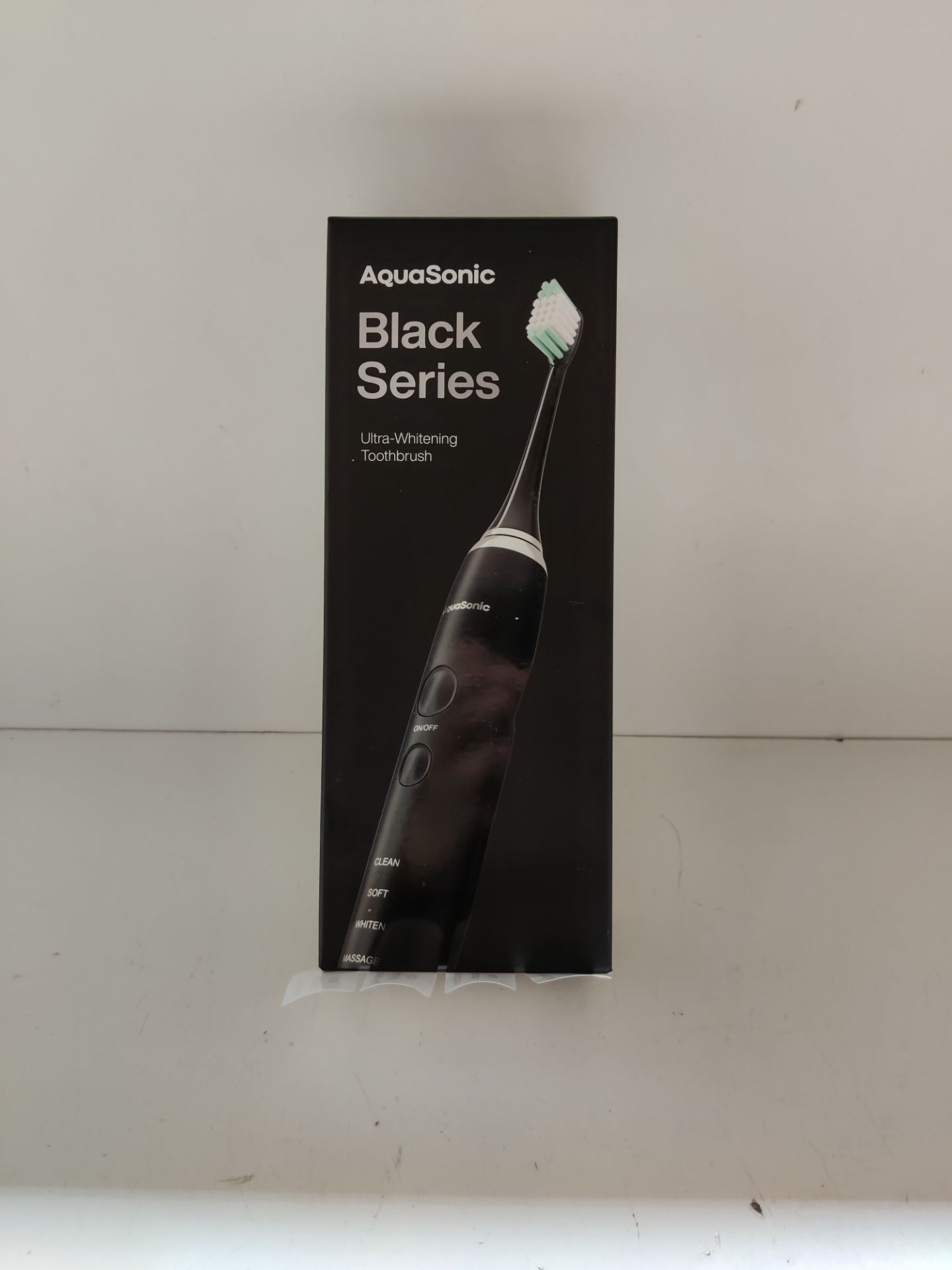 RRP £36.47 Aquasonic Black Series Ultra Whitening Toothbrush ADA - Image 2 of 2