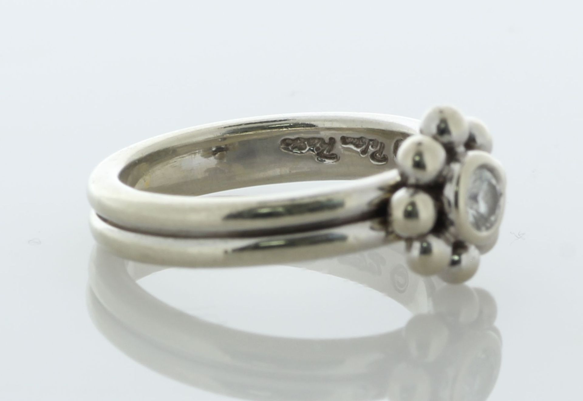 18ct White Gold Ladies Tiffany & Co Diamond Flower Ring 0.15 Carats - Valued By AGI £4,800.00 - A - Image 2 of 6