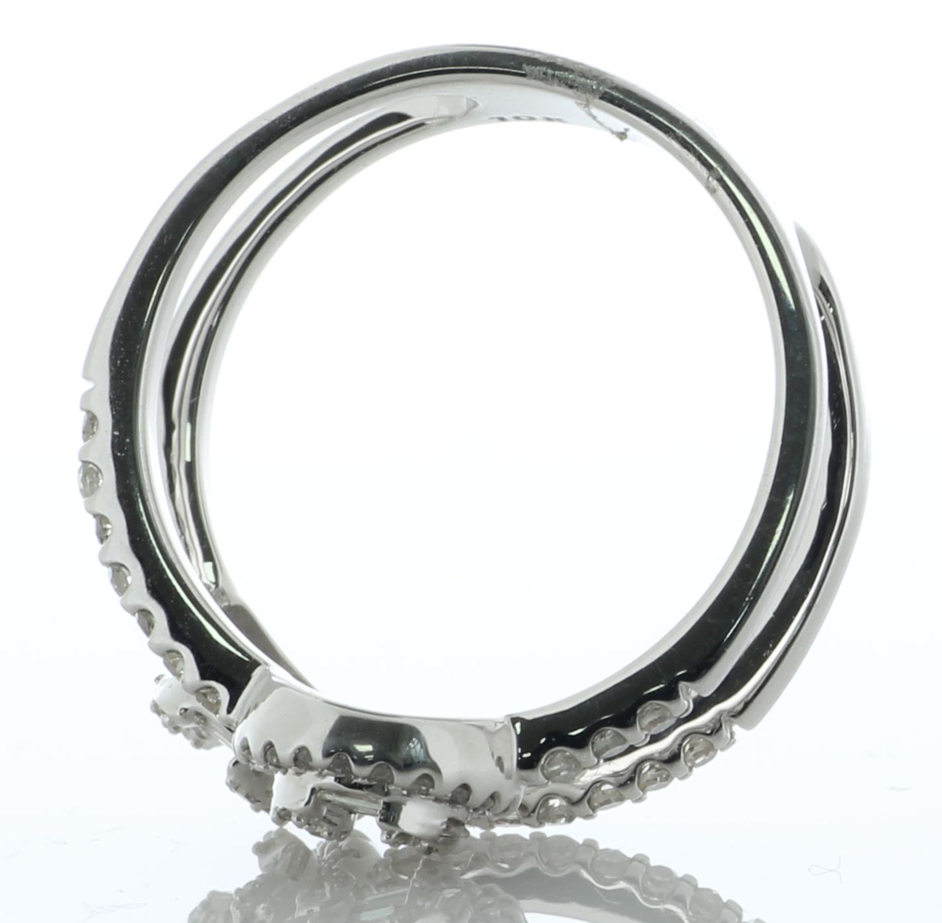 10ct White Gold Cross Over Diamond Ring 1.00 Carats - Valued By AGI £3,520.00 - A horizontally - Image 4 of 5