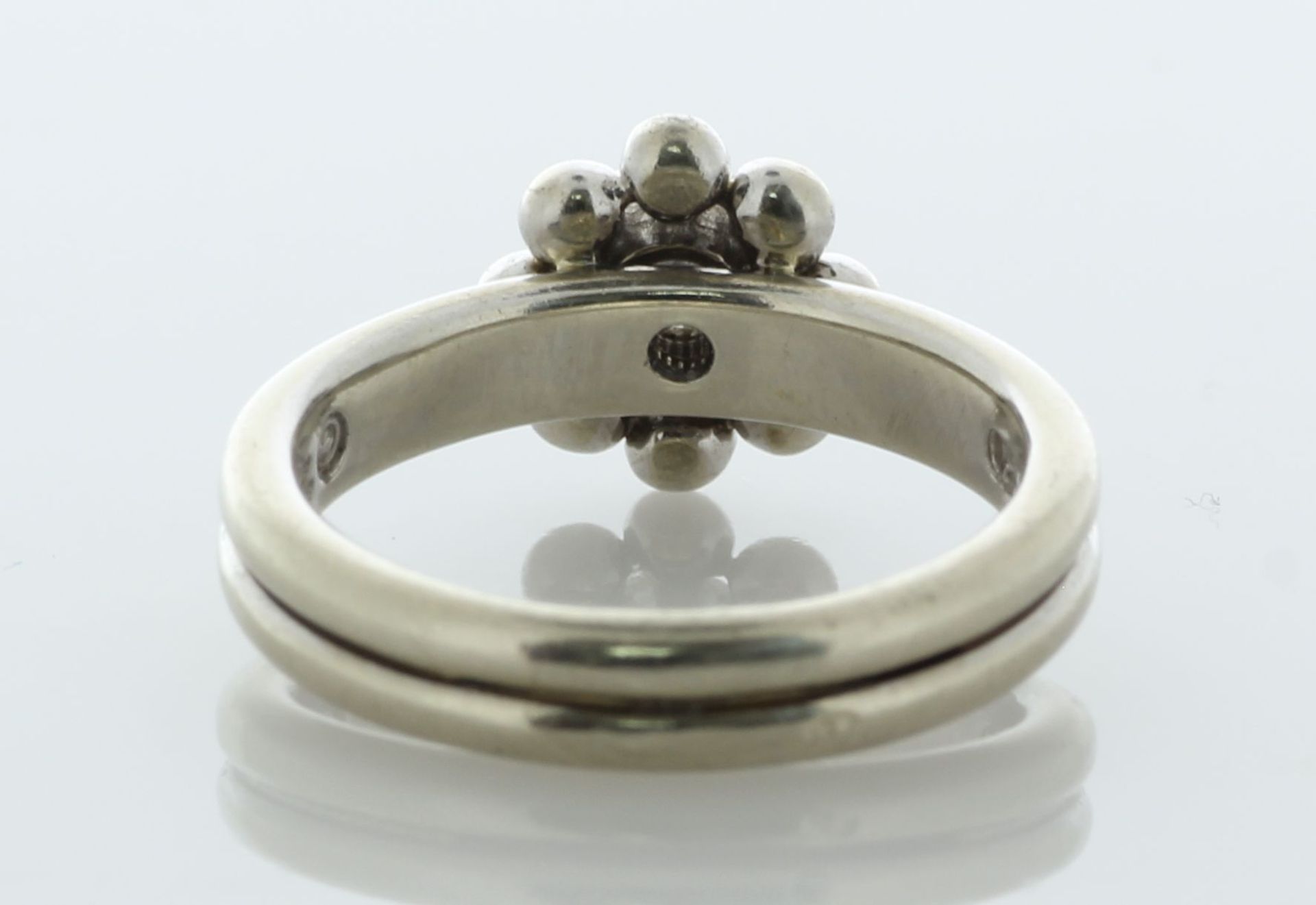 18ct White Gold Ladies Tiffany & Co Diamond Flower Ring 0.15 Carats - Valued By AGI £4,800.00 - A - Image 4 of 6