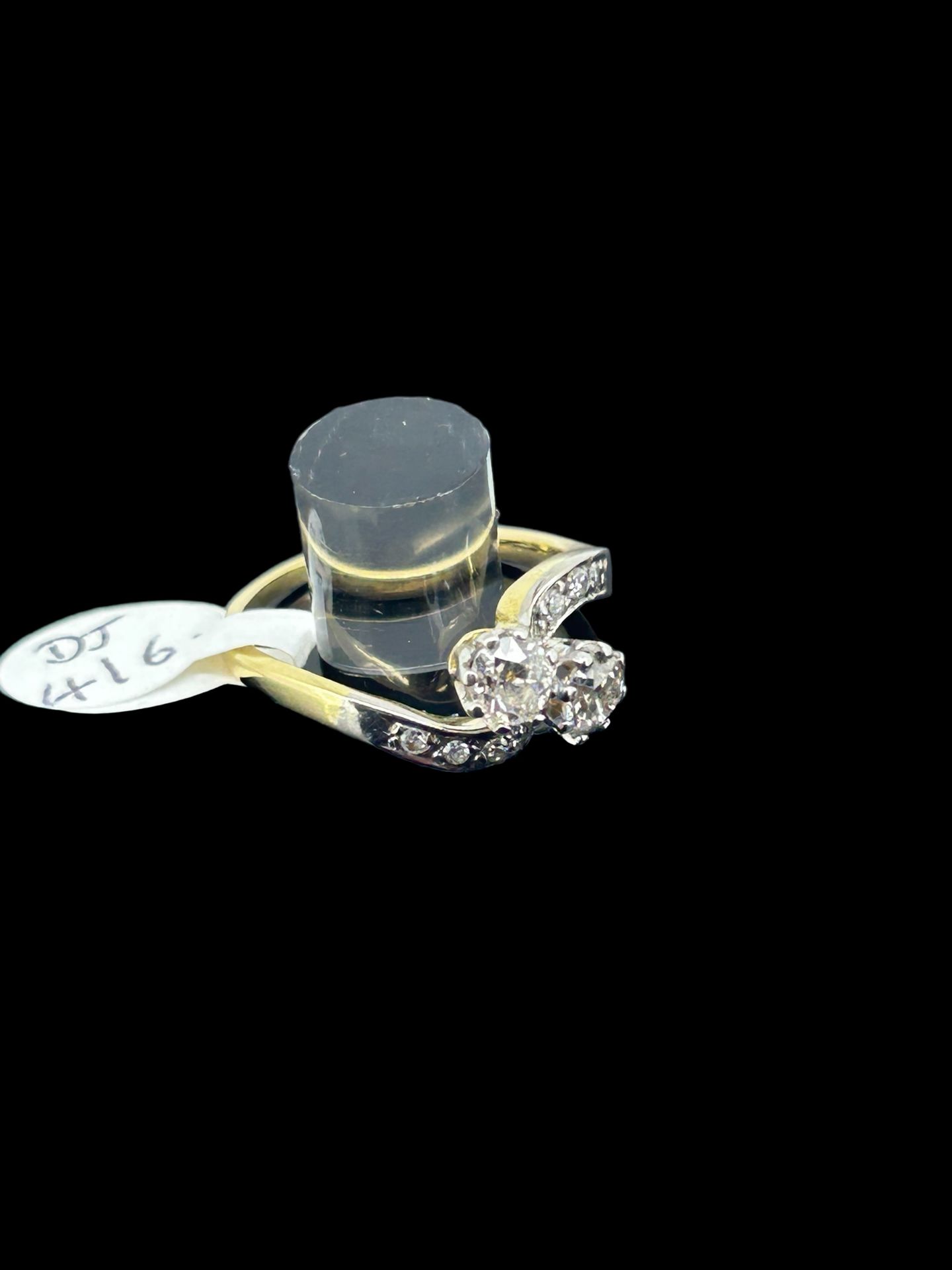 18k yellow gold ring, set with 2 x 0.35 carat diamonds - Image 3 of 3