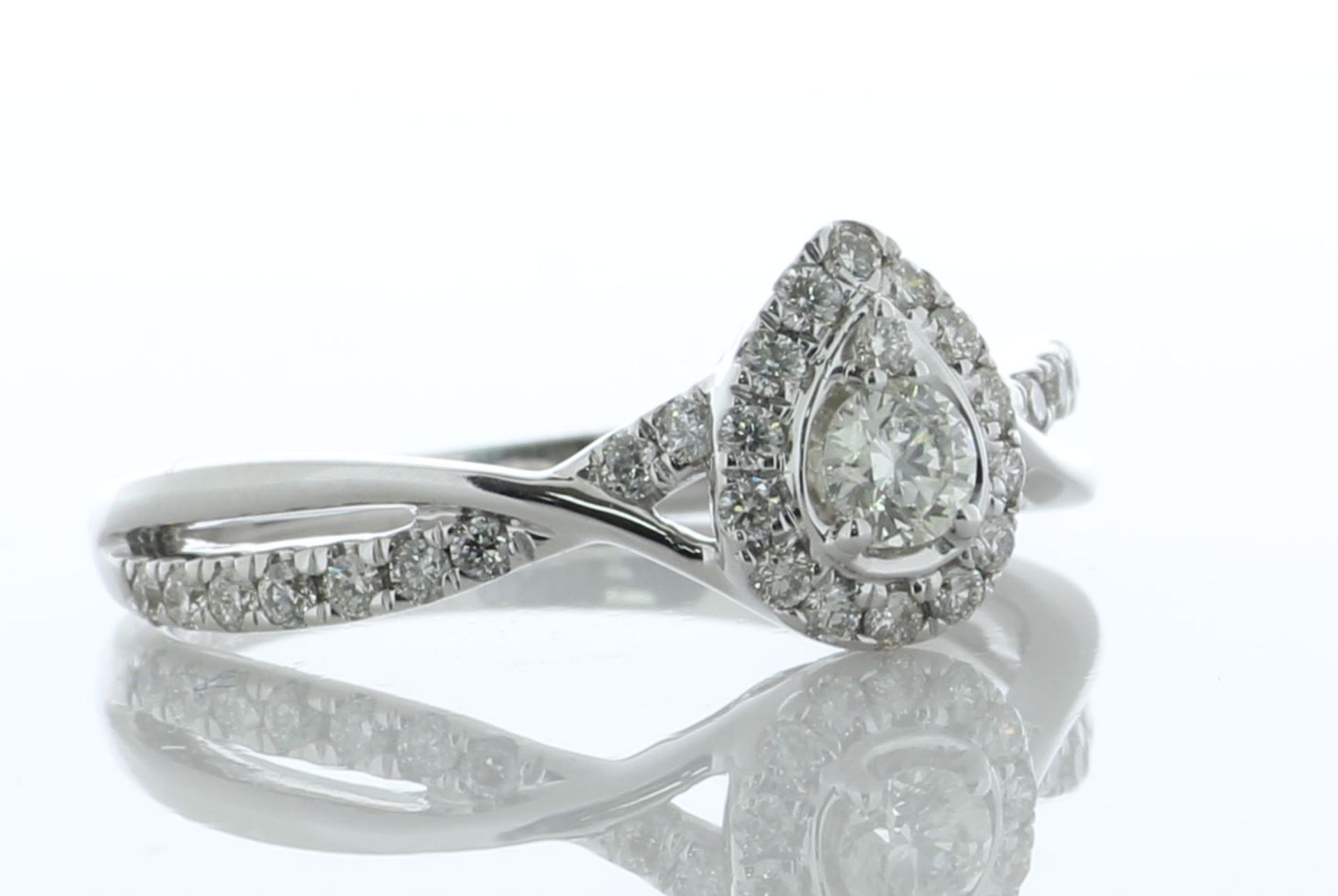 14ct Gold Illusion Halo Diamond Ring 0.75 Carats - Valued By AGI £3,110.00 - One round brilliant cut - Image 2 of 6