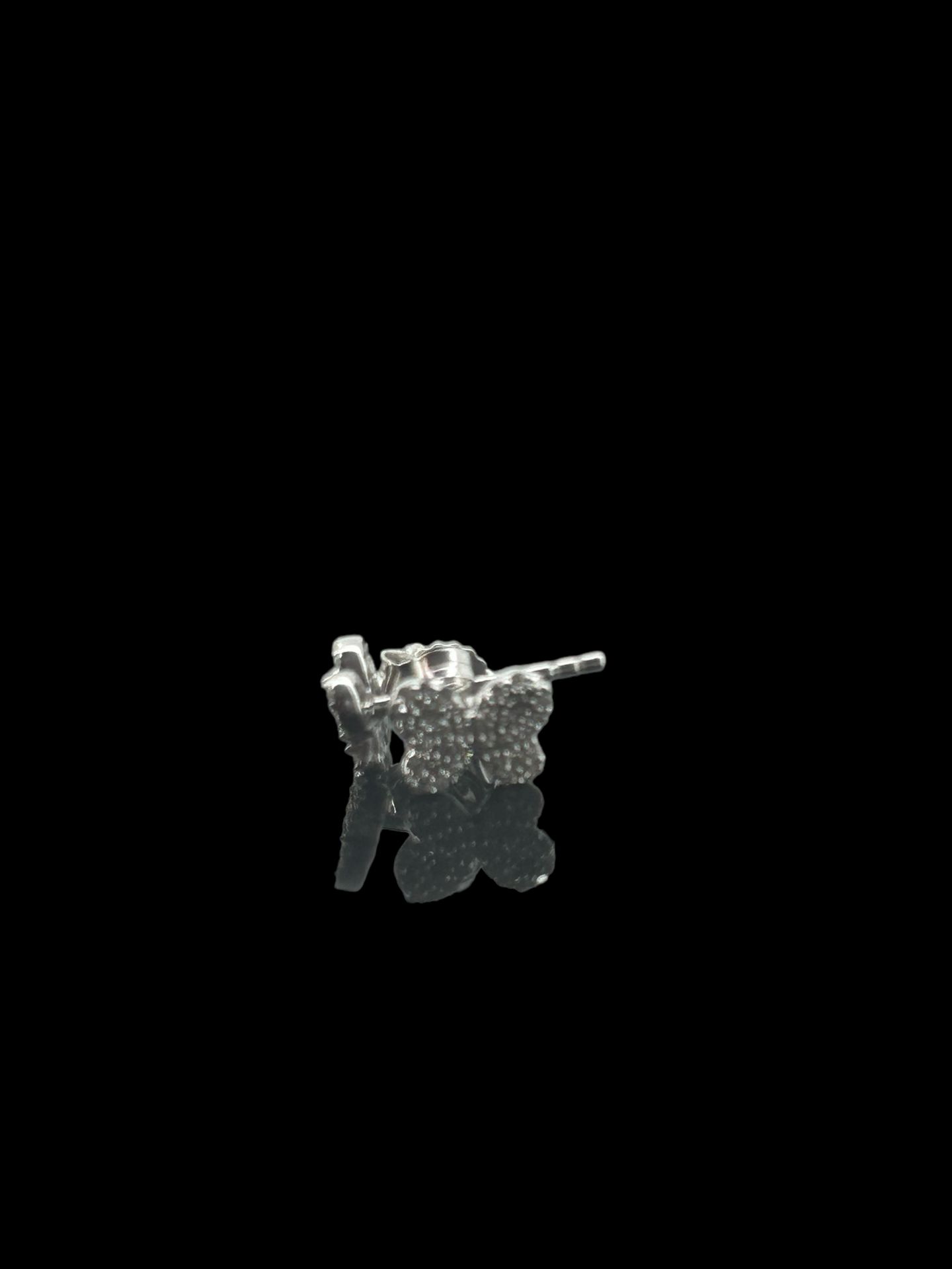 10k white gold butterfly earrings, set with 0.25 carat of diamonds