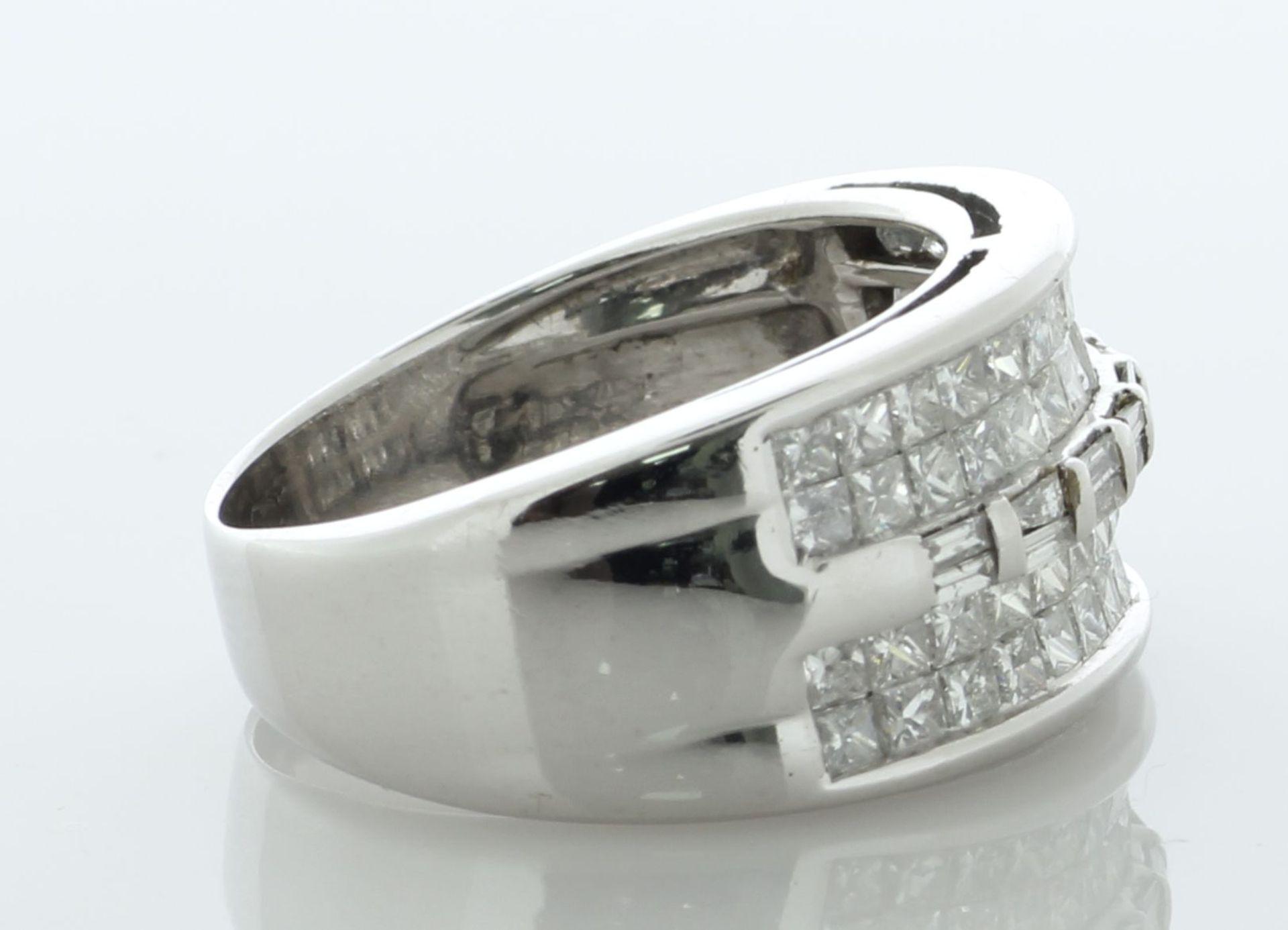 18ct White Gold Ladies Half Eternity Diamond Ring 2.00 Carats - Valued By AGI £6,995.00 - A row of - Image 2 of 5