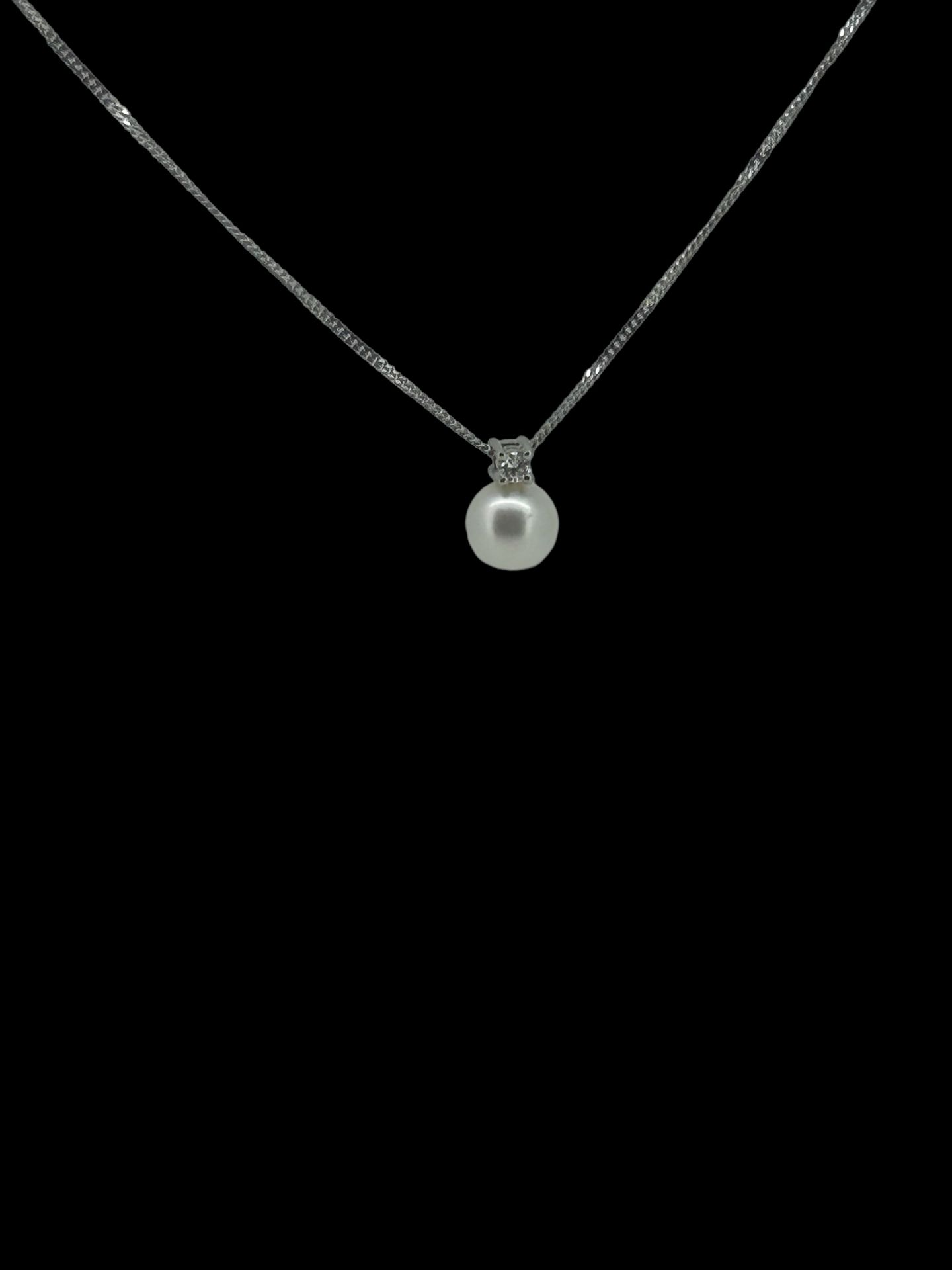 14k white gold diamond and pearl necklace