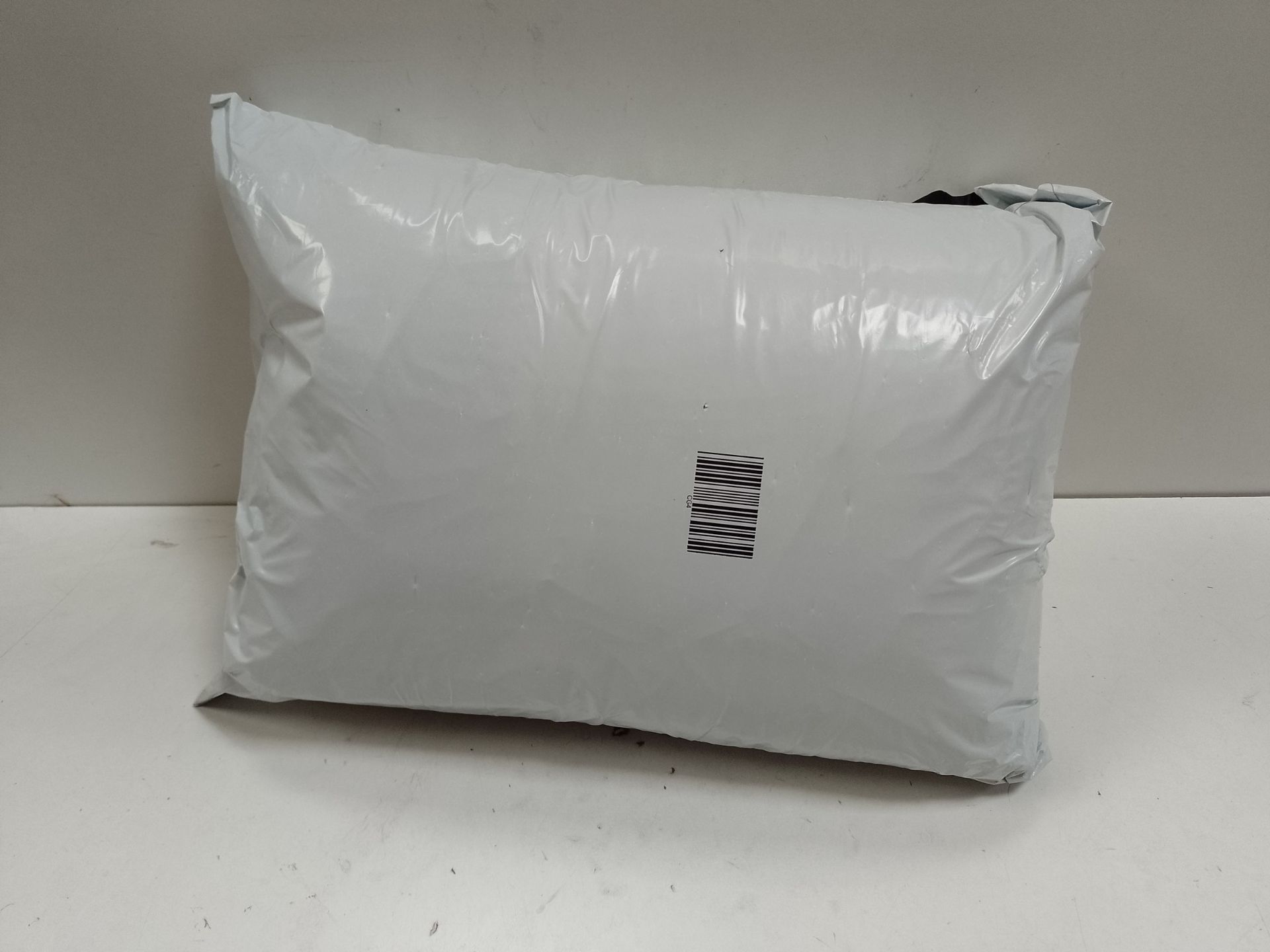 RRP £39.94 Sofslee Pillows 2 Pack - Image 2 of 2