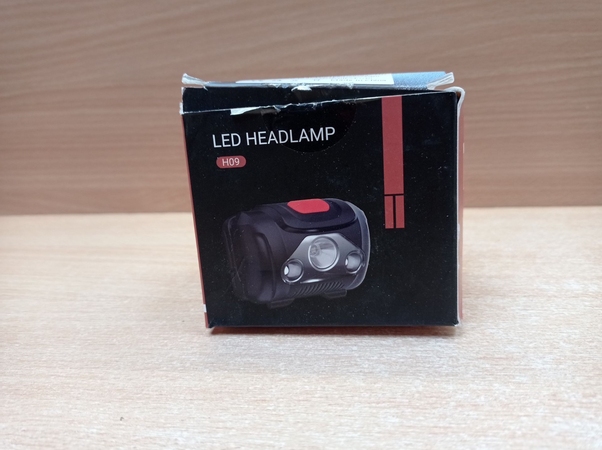 RRP £19.40 BORUiT 2 Pack LED Head Torch White Red Light Headlamp - Image 2 of 2