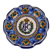 Royal Flying Corps interest - Italian WWI era majolica plate bearing the insignia of the Royal