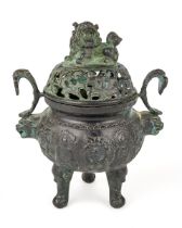 Chinese lidded sensor, 6 character mark to base, decorated with Buddhistic symbols (approx. 15 cm