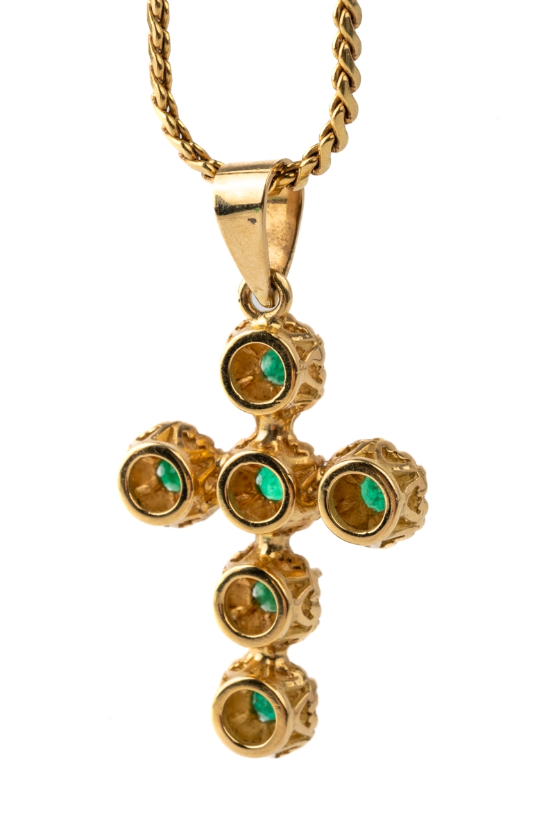 A yellow metal and emerald cross pendant, set with round-cut emeralds in claw settings, unmarked - Image 4 of 5