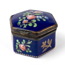 Bilston enamel patch / pill box. Enamelled with floral decoration Very minor ware, good condition