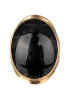 A 9ct yellow gold and onyx dress ring, size O1/2, total gross weight approx. 12.4g