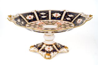 A Royal Crown Derby 2451 pattern oval comport, approx 13cm high