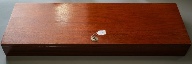 A mahogany shotgun box (travelling case) with fitted green baize interior and key, approx 94cm