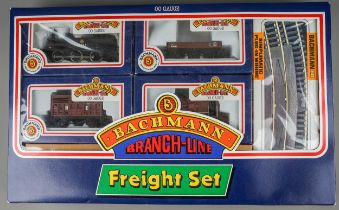 A Bachmann Branch line 00 gauge model railway Freight Set, boxed (1) used condition