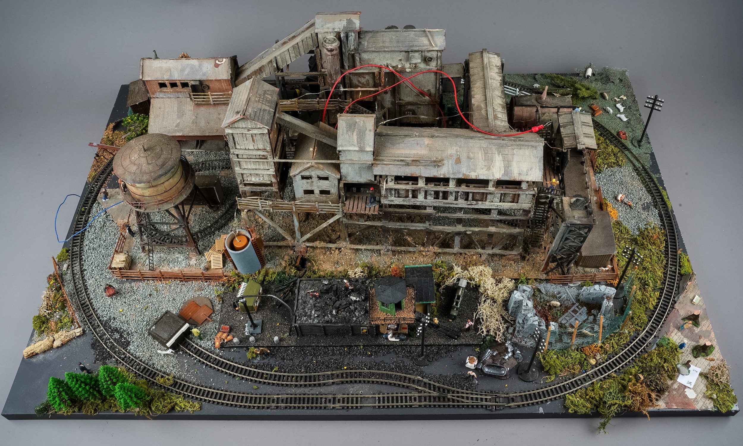 A model railway N gauge layout board containing diorama depicting coal mine processing plant with - Image 2 of 9