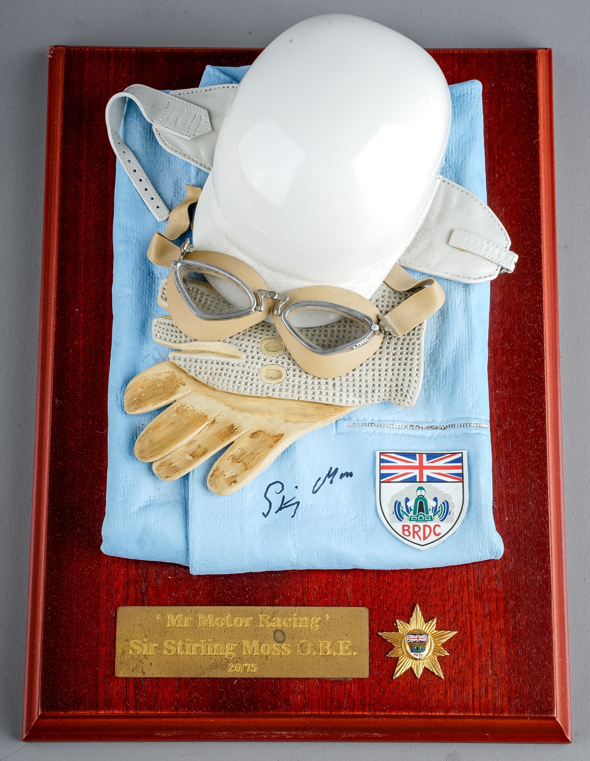 Motor racing interest - "Mr Motor Racing" - Sir Stirling Moss OBE: A limited edition 20/75 diorama