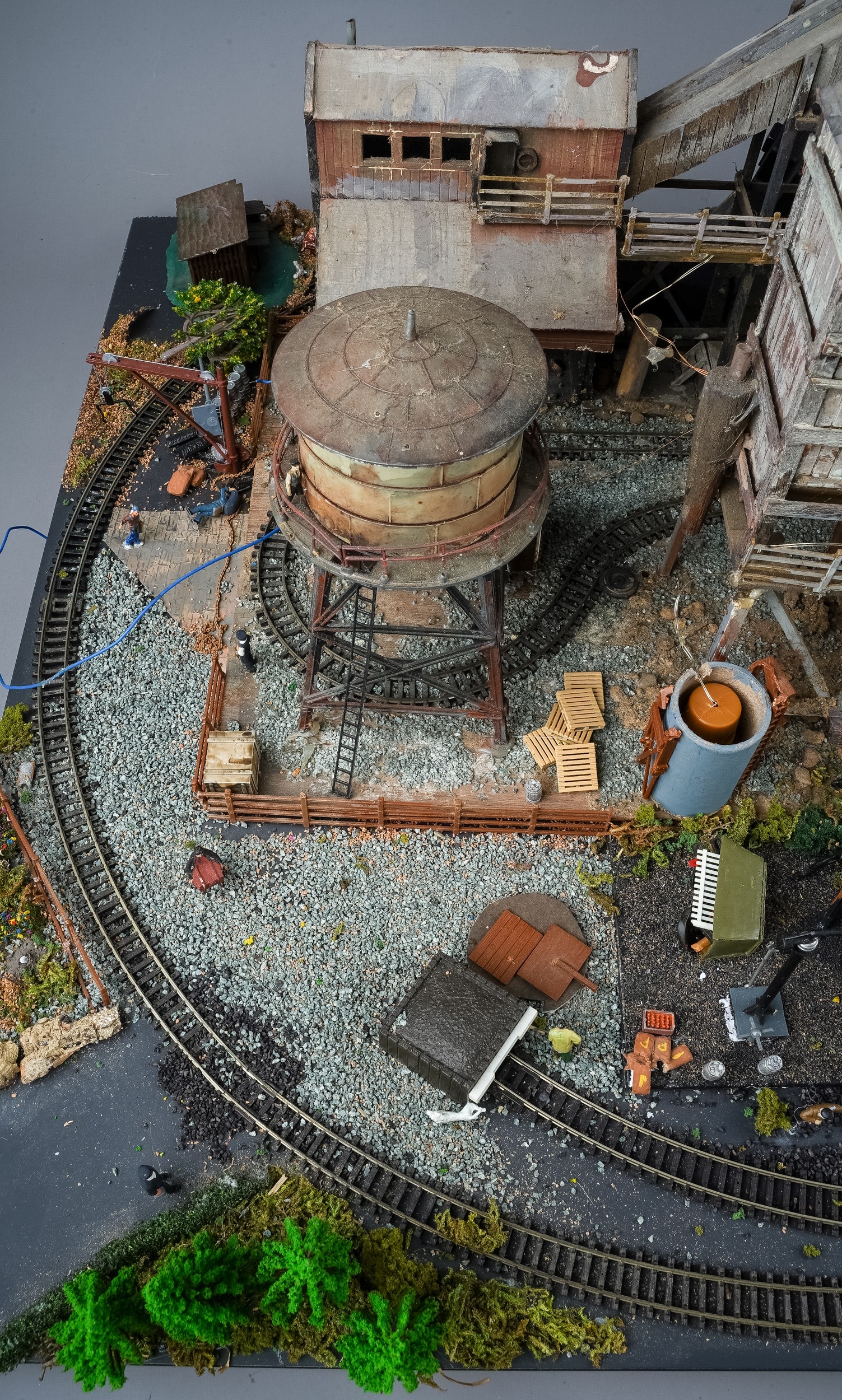 A model railway N gauge layout board containing diorama depicting coal mine processing plant with - Image 6 of 9