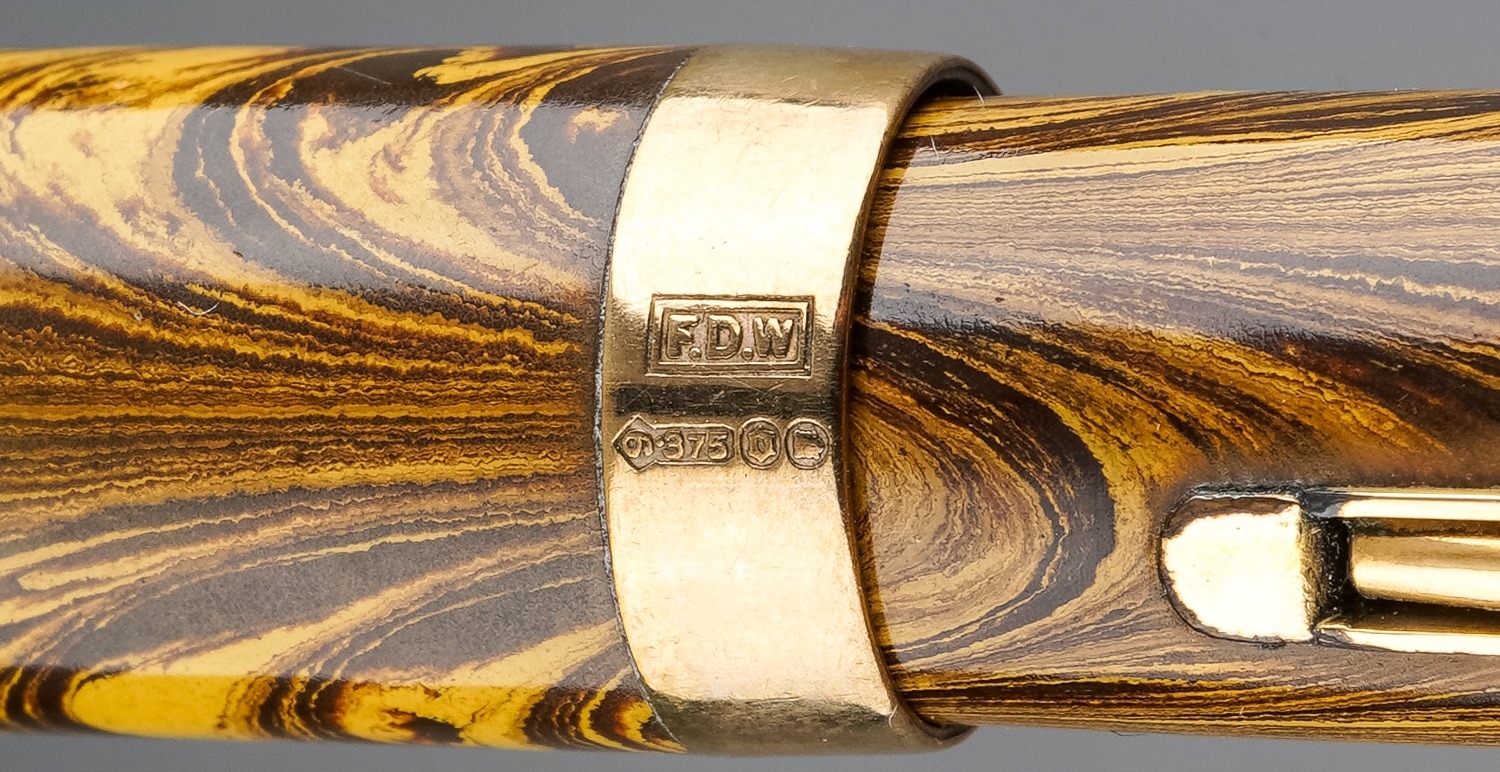 A Waterman 52 Ideal fountain pen, the gold ripple barrel marked WATERMAN'S REG US PAT. OFF. FOUNTAIN - Image 4 of 6