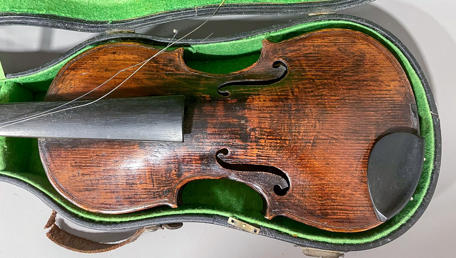 Antique violin, internal paper label reads “Fried. Aug. Glass Verferdigt Nach Jacobus Stainer in - Image 3 of 8