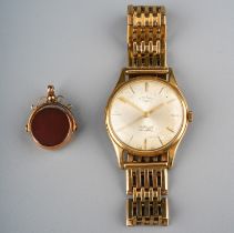 A gentleman's 9ct yellow gold Rotary wristwatch, integral 9ct gold strap, total gross weight