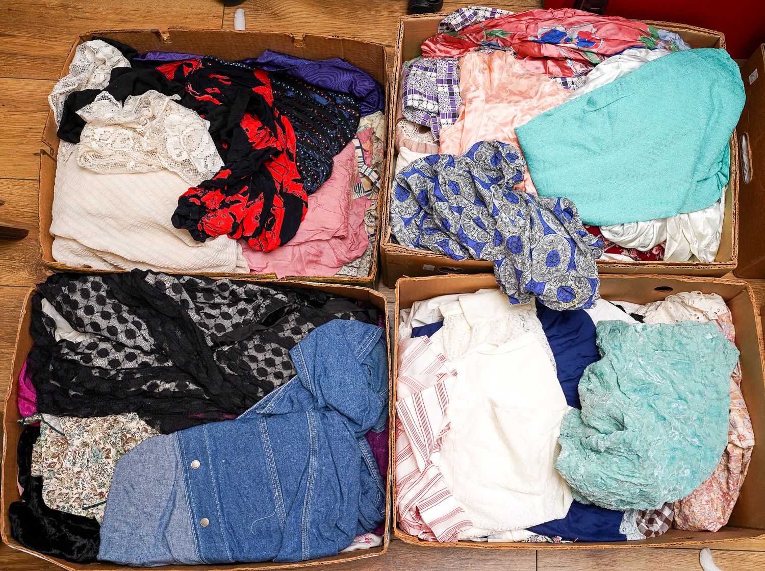 Five boxes assorted vintage clothes including dresses, shirts, blouses, stockings etc (5 boxes) - Image 3 of 3