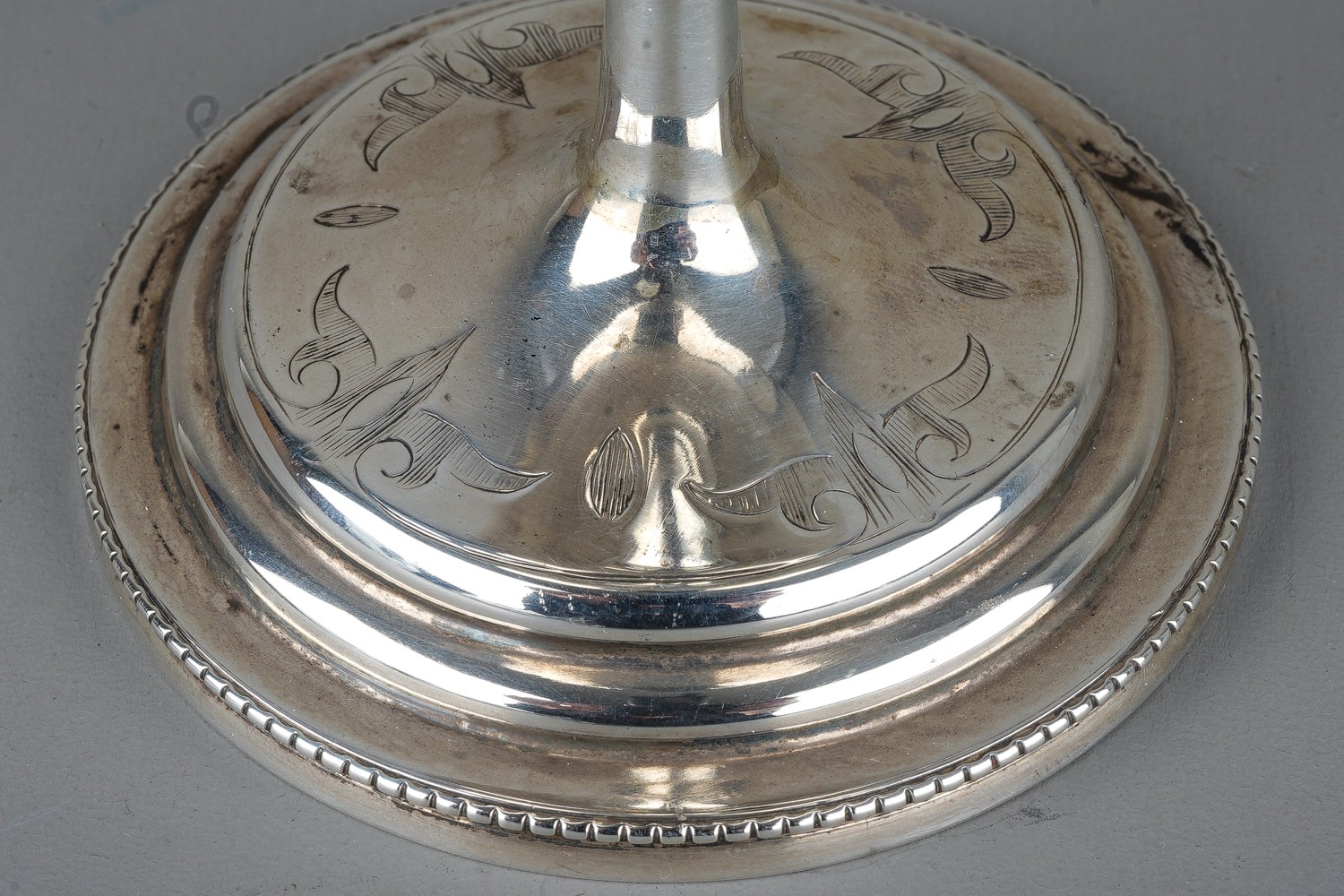 A Victorian silver goblet, engraved scrolling detail, vacant cartouche, on a stepped circular - Image 4 of 5