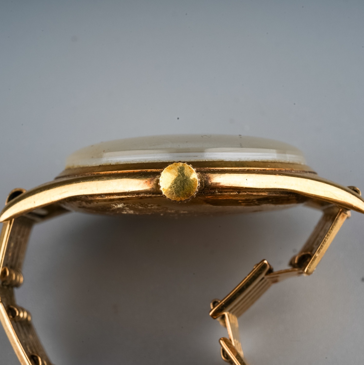 A gentleman's 9ct yellow gold Rotary wristwatch, integral 9ct gold strap, total gross weight - Image 6 of 6