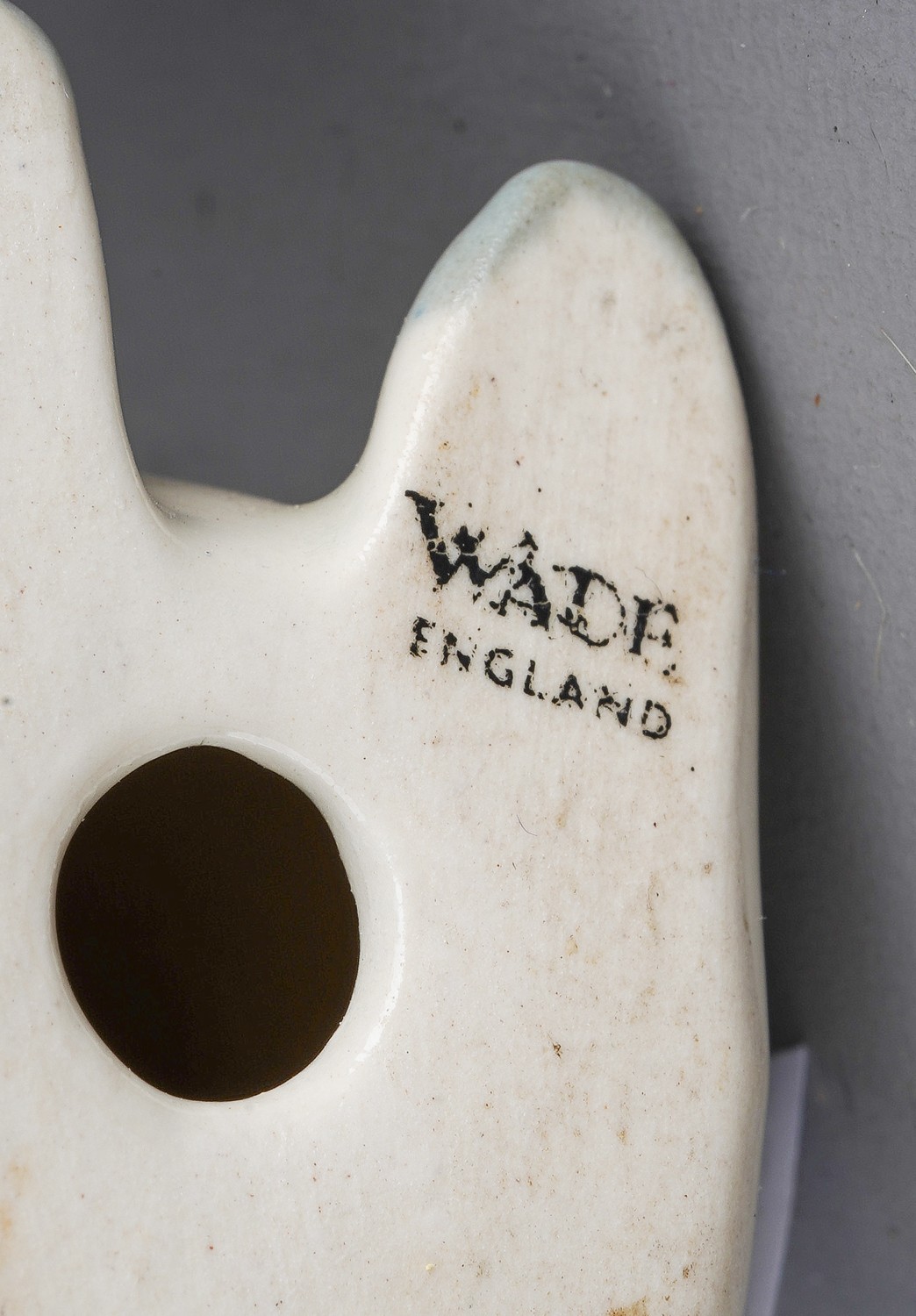 Wade 1940s 3 rabbit figures, marked to base - Image 3 of 3