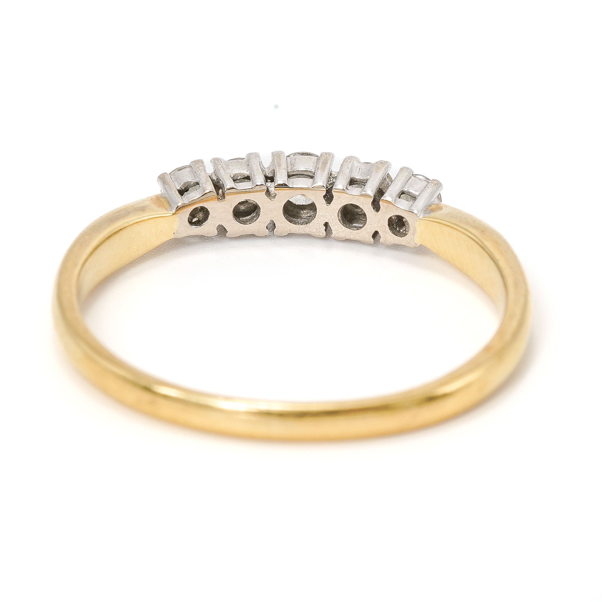 An 18ct yellow gold and diamond five stone ring, set with graduated round brilliant cut diamonds, - Image 4 of 5