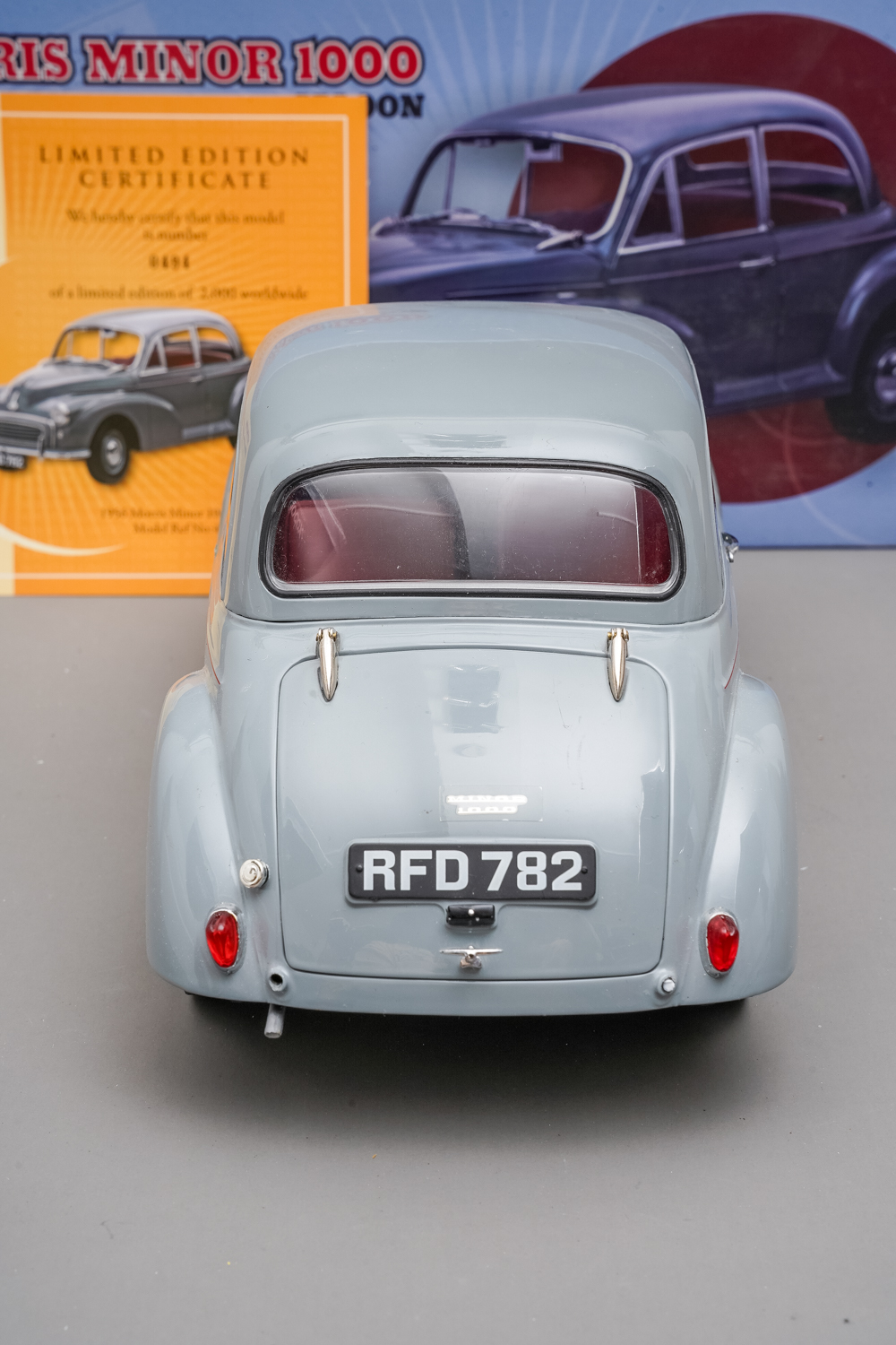 Sun Star 1/12 scale 1956 Morris Minor 1000 Saloon Boxed. - Image 5 of 6