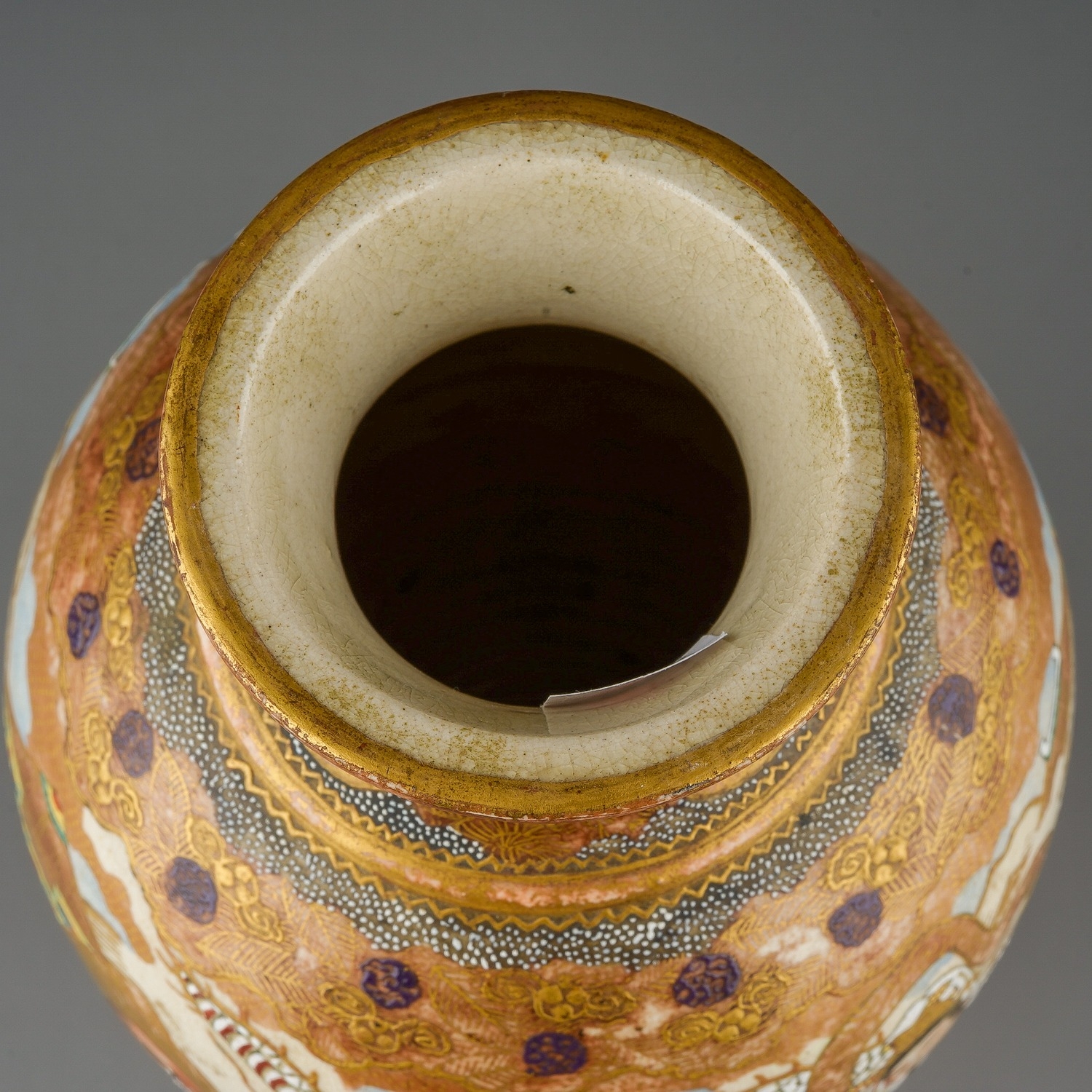 Fine Japanese Meiji era Satsuma pottery vase, marked to the base, approx. 24cm tall - Image 3 of 6
