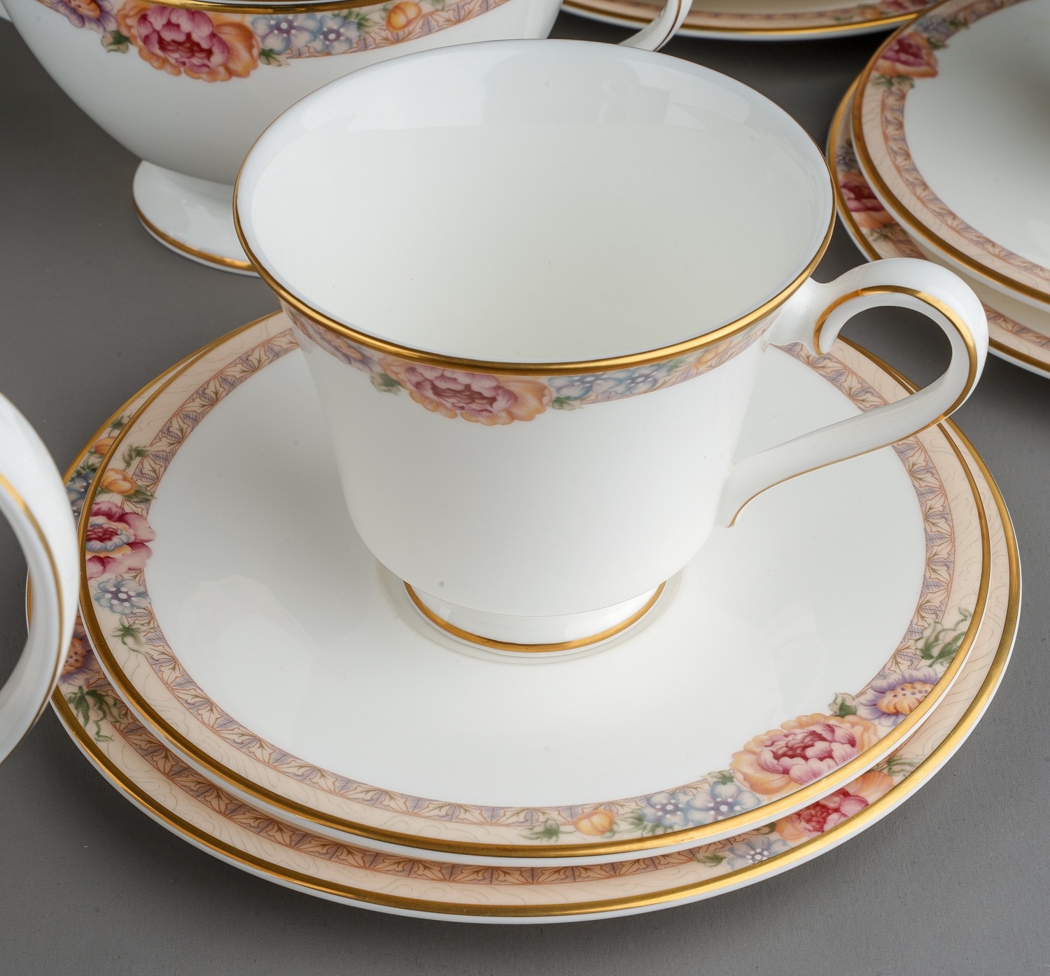 A Royal Doulton Darjeeling H5247 six piece tea set to include: teapot, sugar bowl, milk jug, cups, - Image 11 of 12