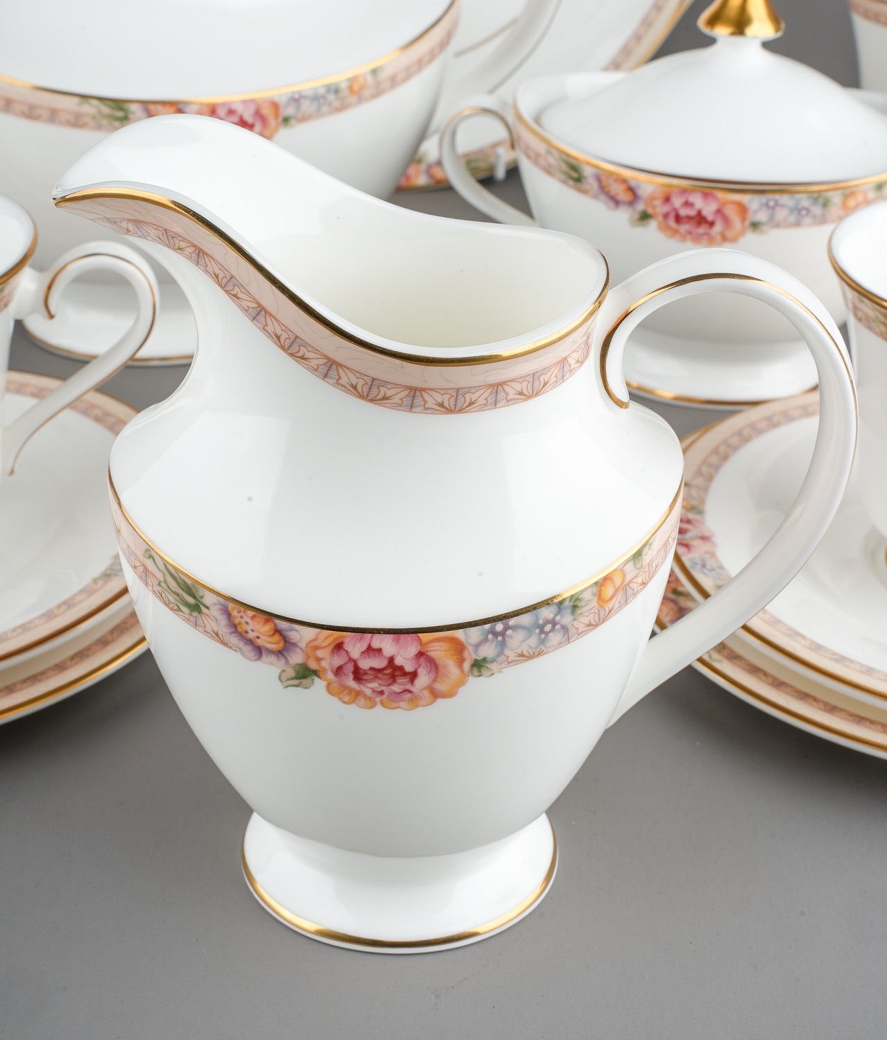 A Royal Doulton Darjeeling H5247 six piece tea set to include: teapot, sugar bowl, milk jug, cups, - Image 3 of 12