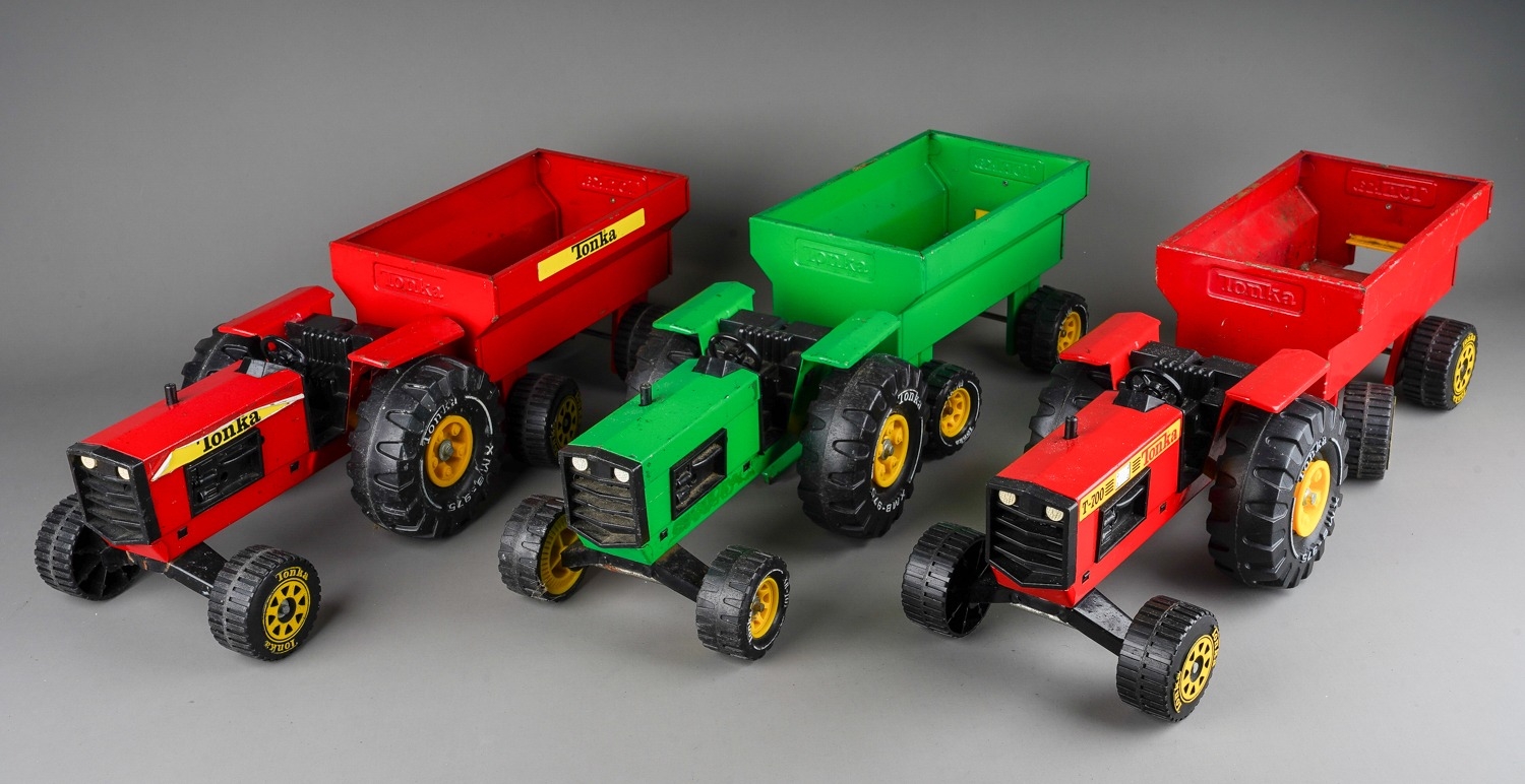 Tonka Toy. 3 large size tractors and trailers - 2 red, 1 green (6) - Image 2 of 6