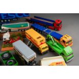 One tray of commercial diecast from various makers including Corgi (q)